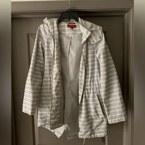 Merona Womens Water-Repellent Lined Raincoat/Overcoat